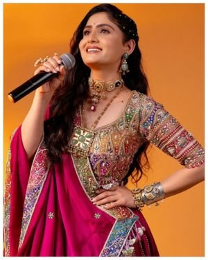 Geeta Rabari.jpg