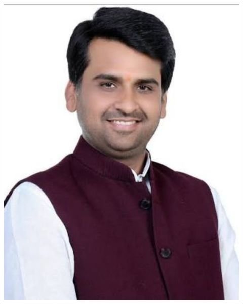 File:Lalit Yadav Biography.jpg