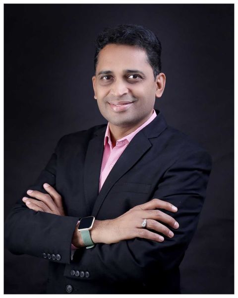 File:Anand Munshi.jpg