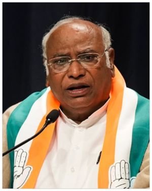 Mallikarjun Kharge Biography.jpg