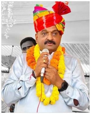 Shatrughan Gautam Biography.jpg