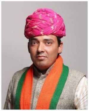 Ramswaroop Lamba Biography.jpg