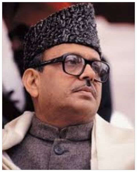 File:V. P. Singh Biography.jpg