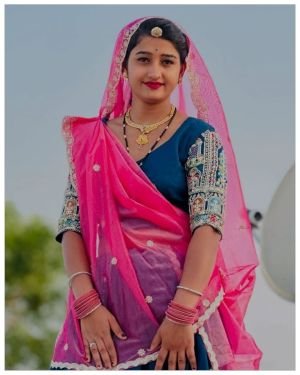 Payal Banjara Biography.jpg