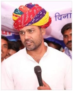 Ashok Chandna Biography.jpg